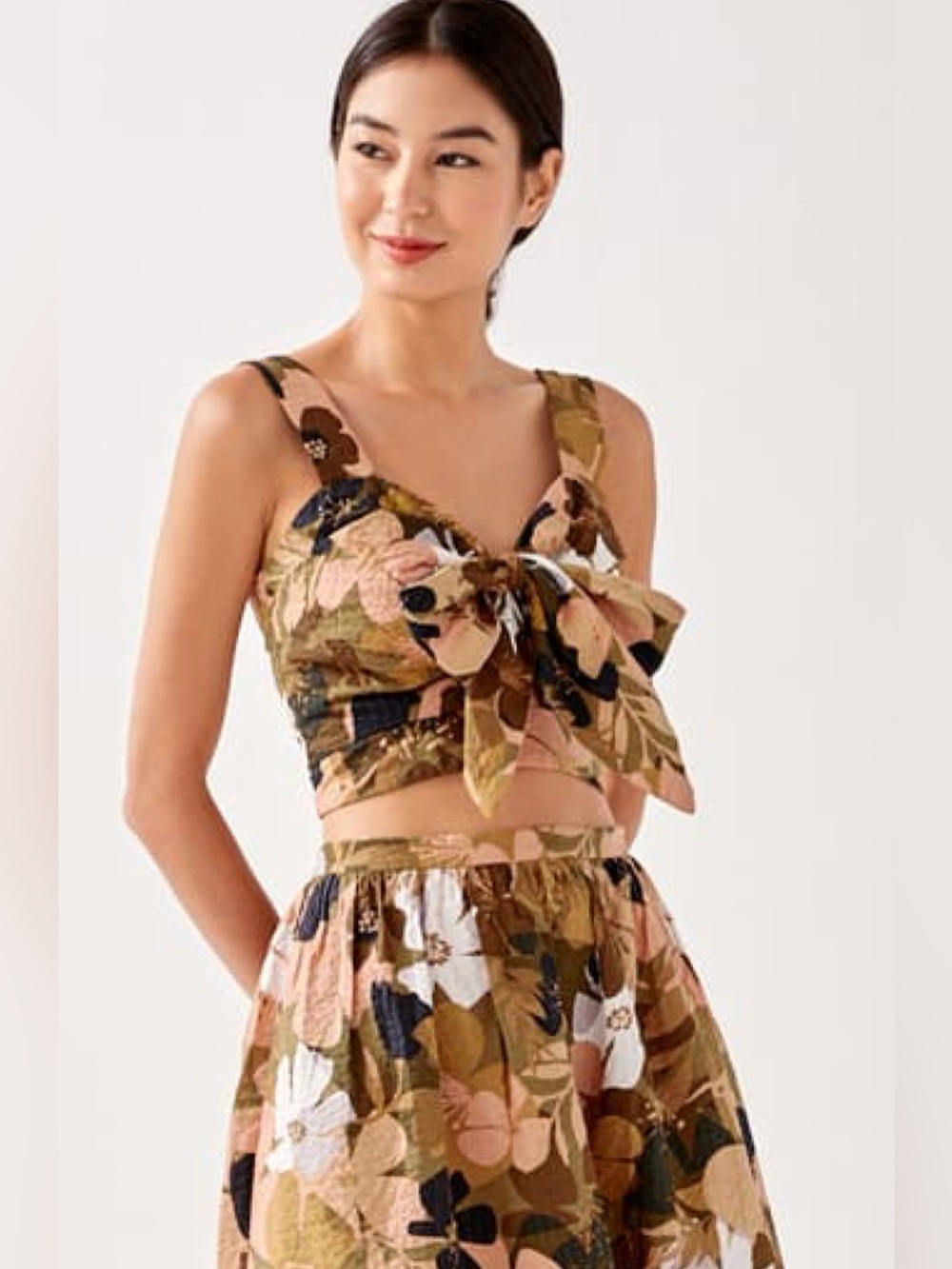 NWOT Love, Bonito Andora Padded Floral Cropped Tie-Front Top, Cotton, Size 4